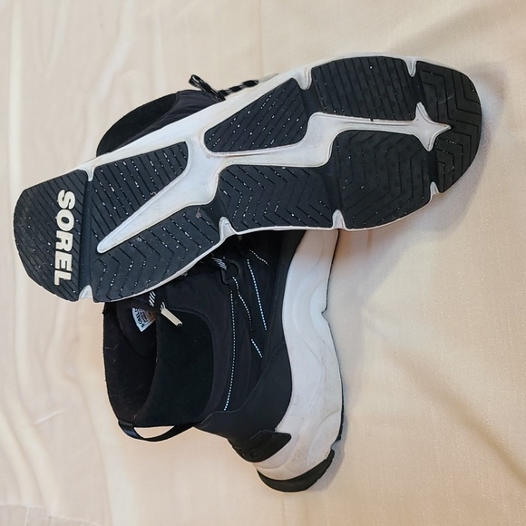 Sorel Women's black boots - Picture 6 of 16